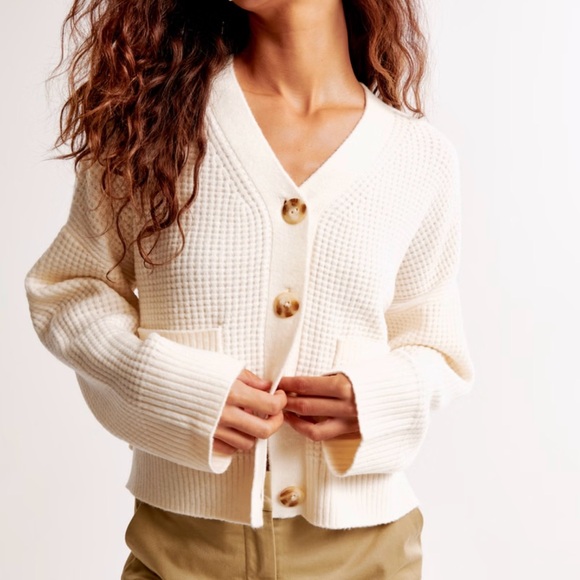 A&F Cream Waffle Cardigan NWT - Picture 5 of 8
